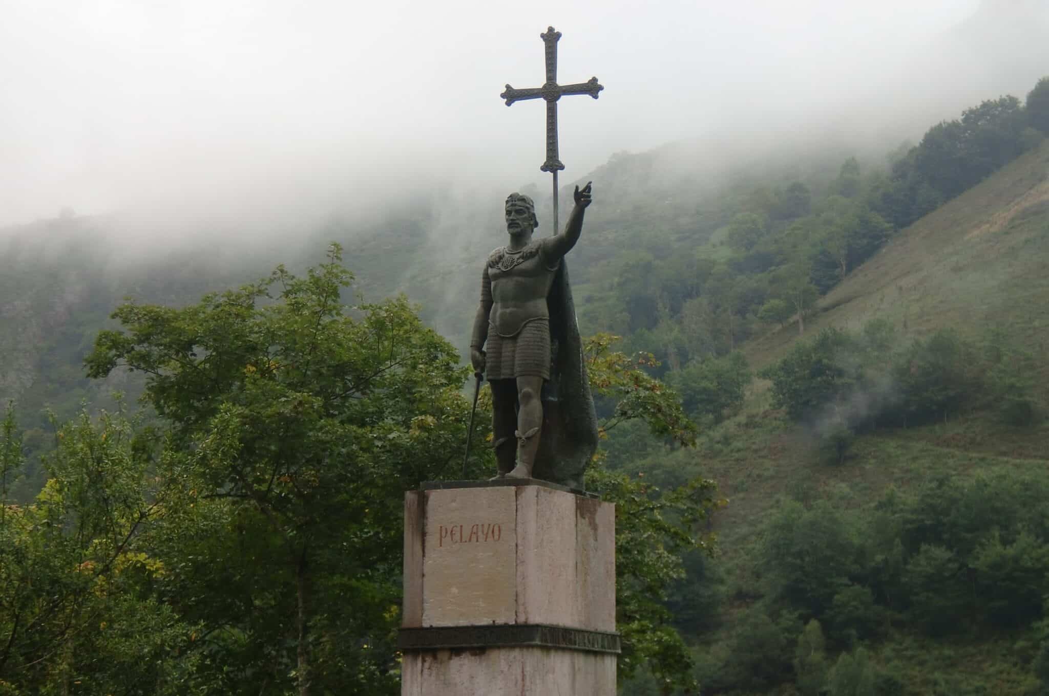 Estatua_de_Don_Pelayo